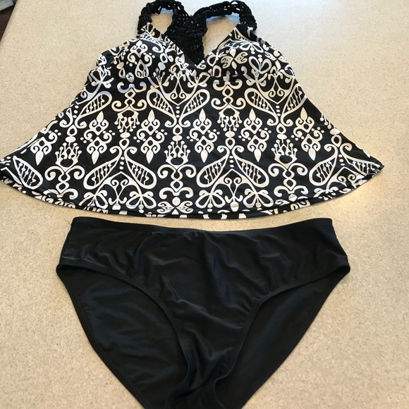 Other - Black and white print Tankini L